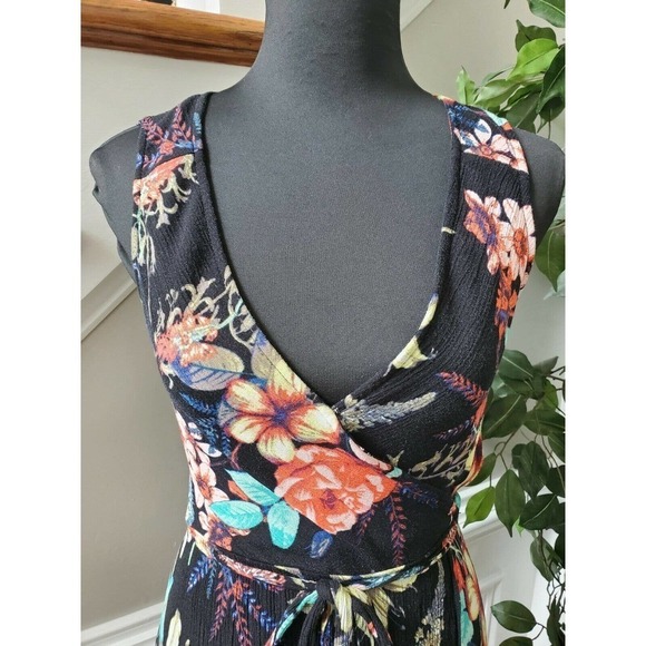 Dance & Marvel Floral Sleeveless V-Neck Wrap Dress - Picture 6 of 12